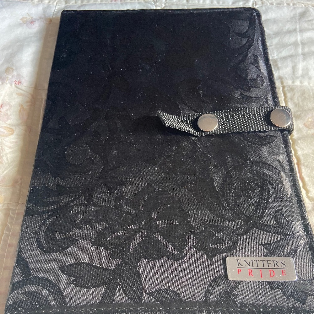 Magnetic Knitting pattern holder book